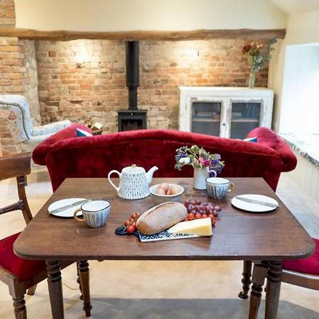 Pass The Keys Goose Feather Barn, Wedmore Luxury Cottage For Two Eksteriør billede