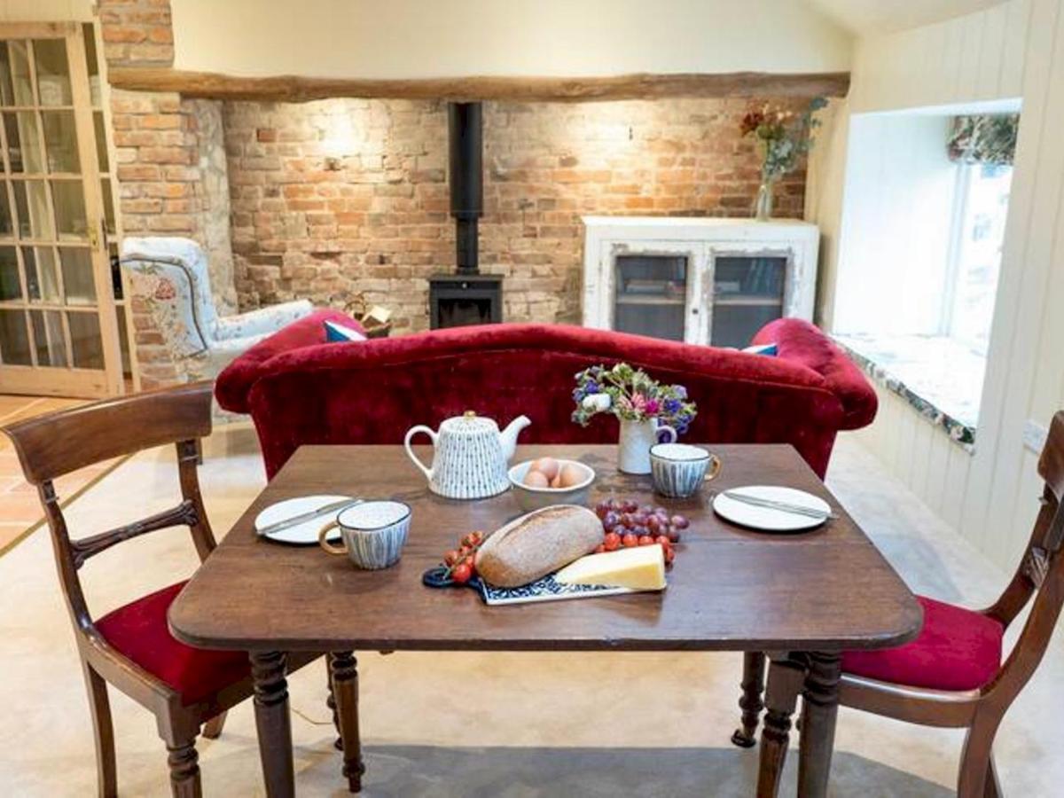 Pass The Keys Goose Feather Barn, Wedmore Luxury Cottage For Two Eksteriør billede